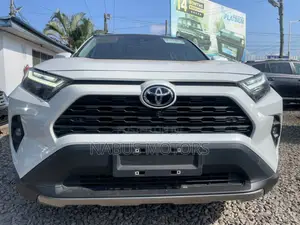 Toyota RAV4 Limited AWD 2024 White