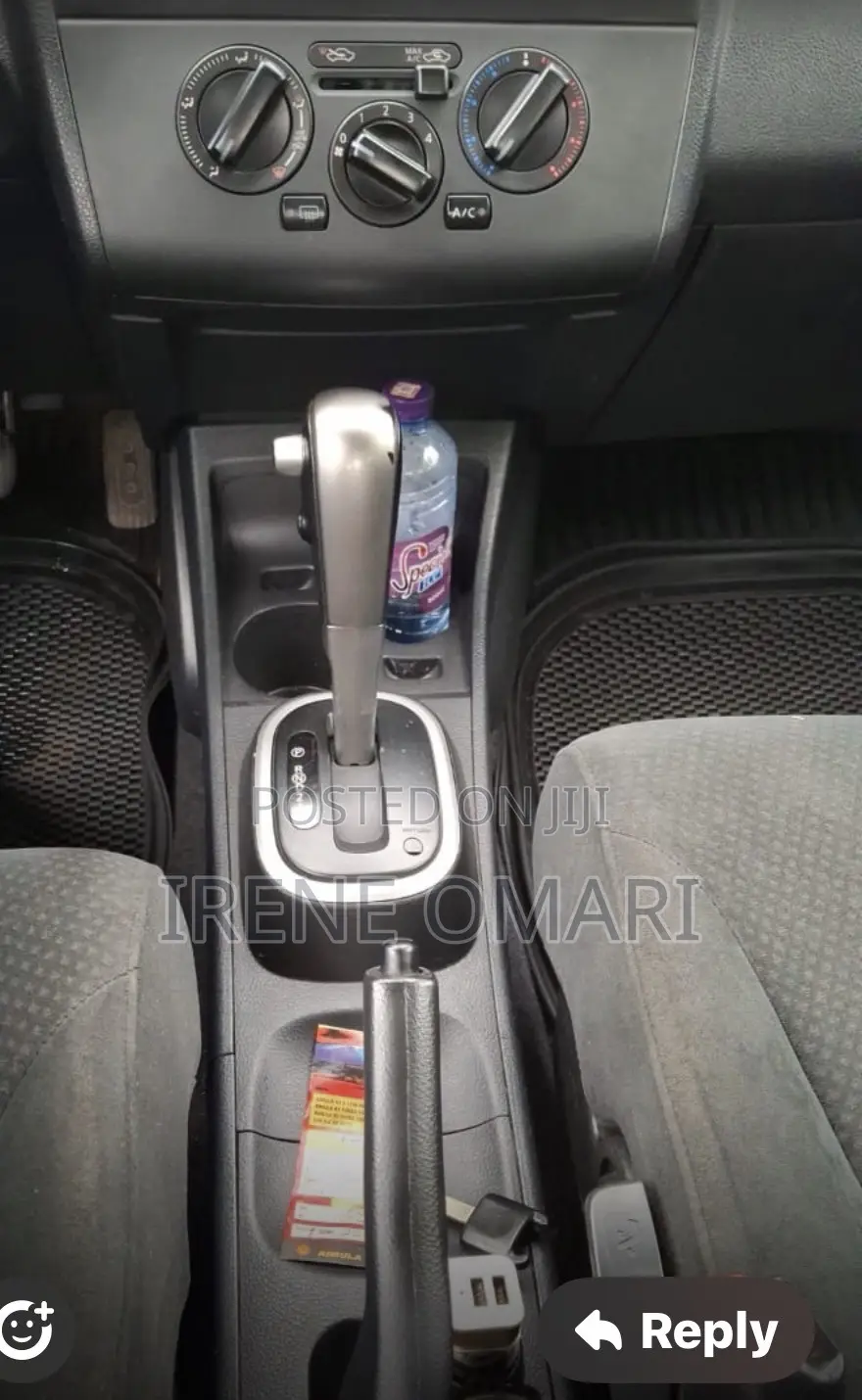 Nissan Versa 1.8 S Hatchback 2011 Blue
