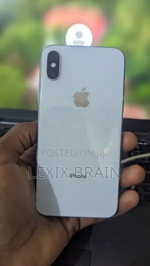 Apple iPhone X 64 GB White