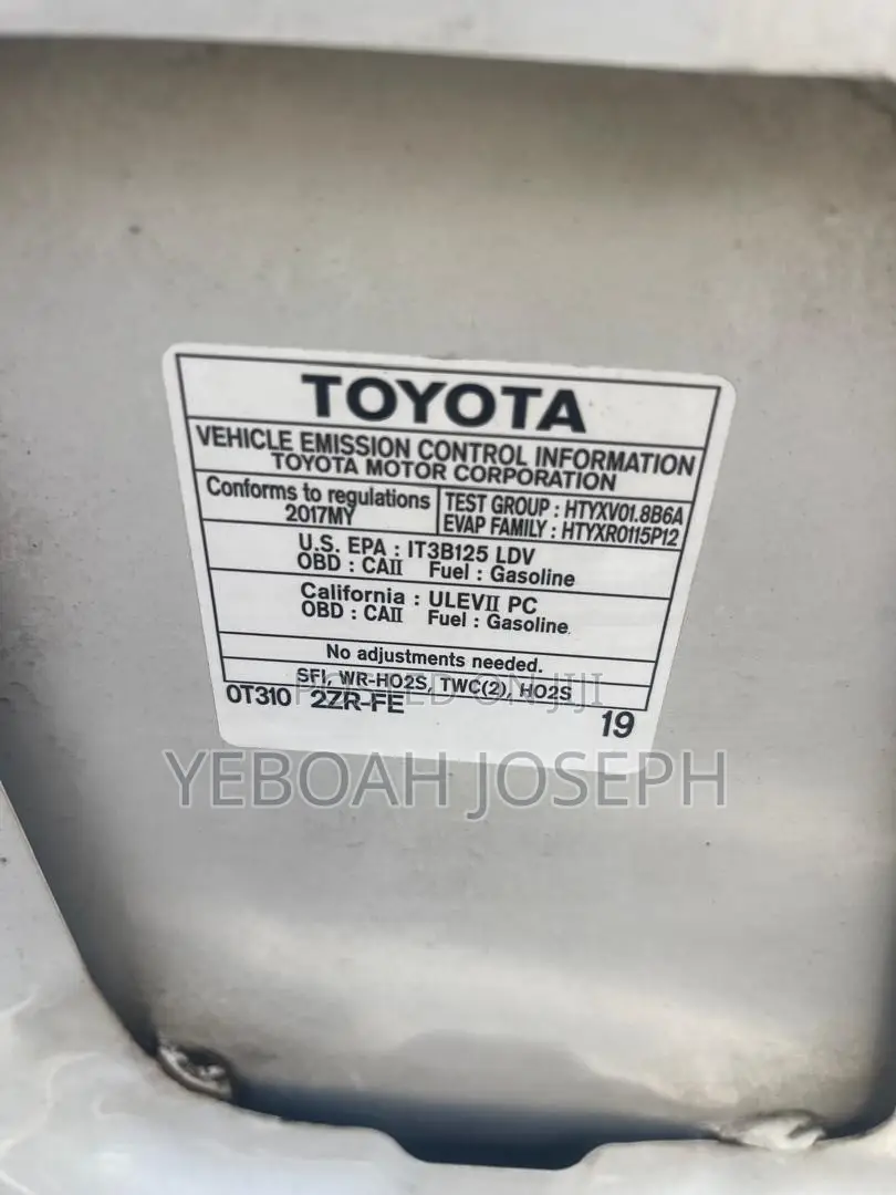Toyota Corolla SE Special Edition 4dr Sedan (1.8L 4cyl CVT) 2017 White