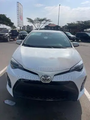Toyota Corolla SE Special Edition 4dr Sedan (1.8L 4cyl CVT) 2017 White
