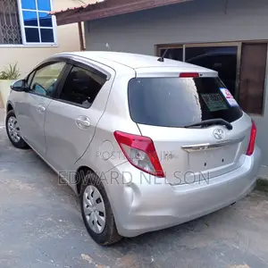 Toyota Vitz 2014 Gray