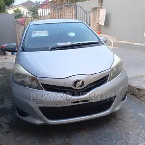 Toyota Vitz 2014 Gray