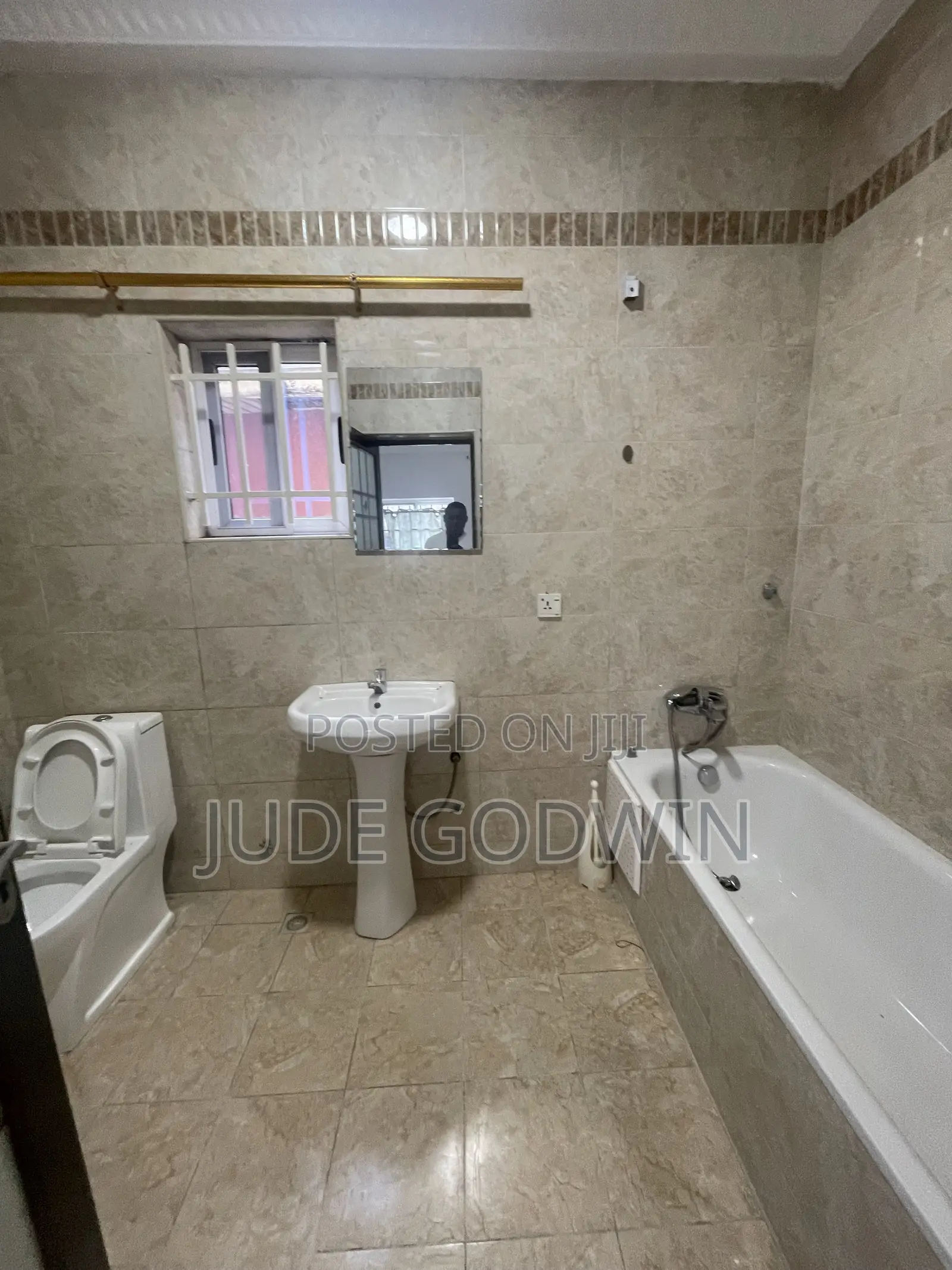 3bdrm Apartment in Flower Pot Estate, Airport Residential Area for rent
