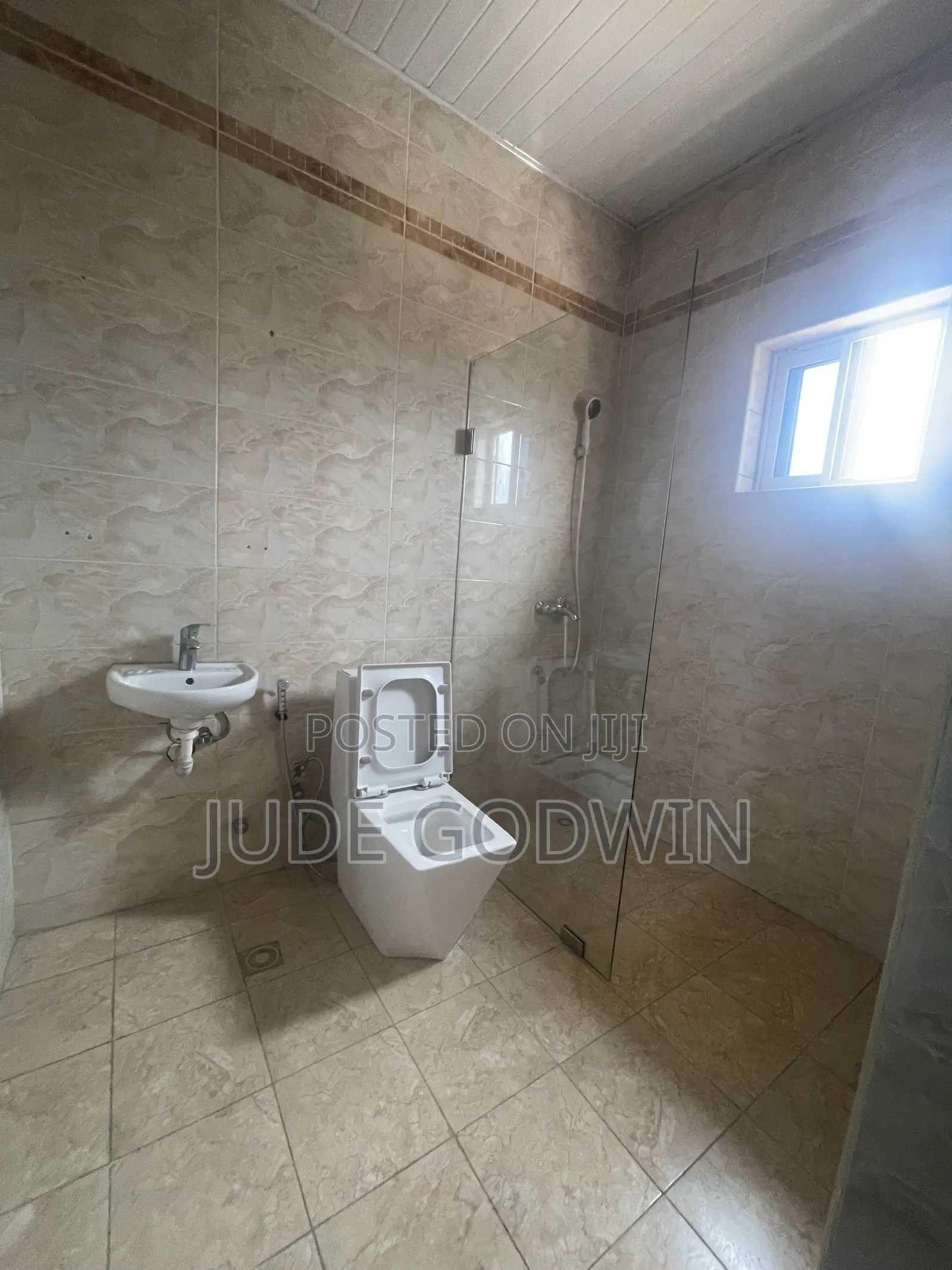 3bdrm Apartment in Flower Pot Estate, Airport Residential Area for rent
