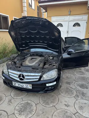 Mercedes-Benz C300 Sport 4Matic Sedan AWD (3.0L 6cyl 7A) 2012 Black
