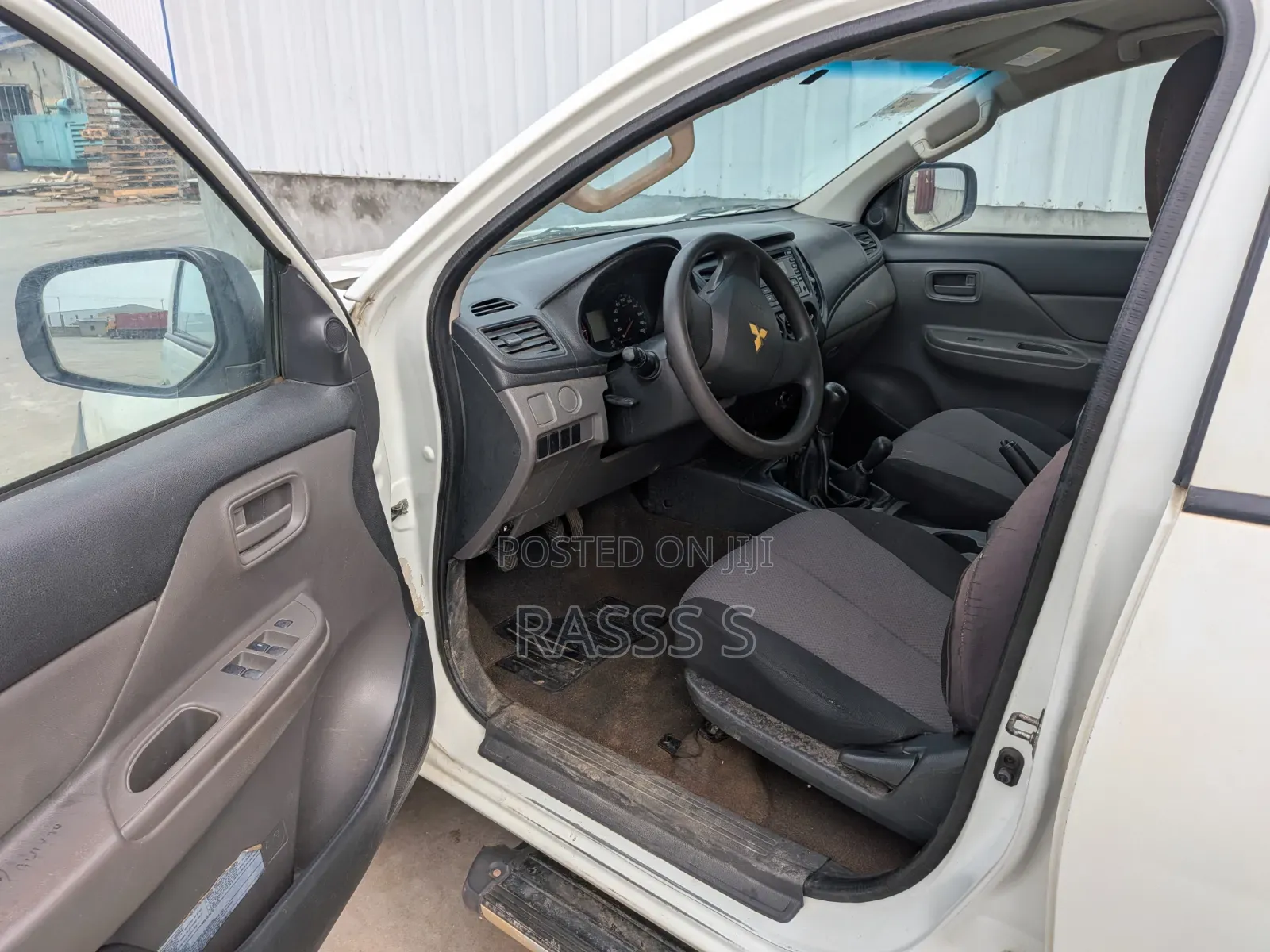 Mitsubishi L200 2019 White