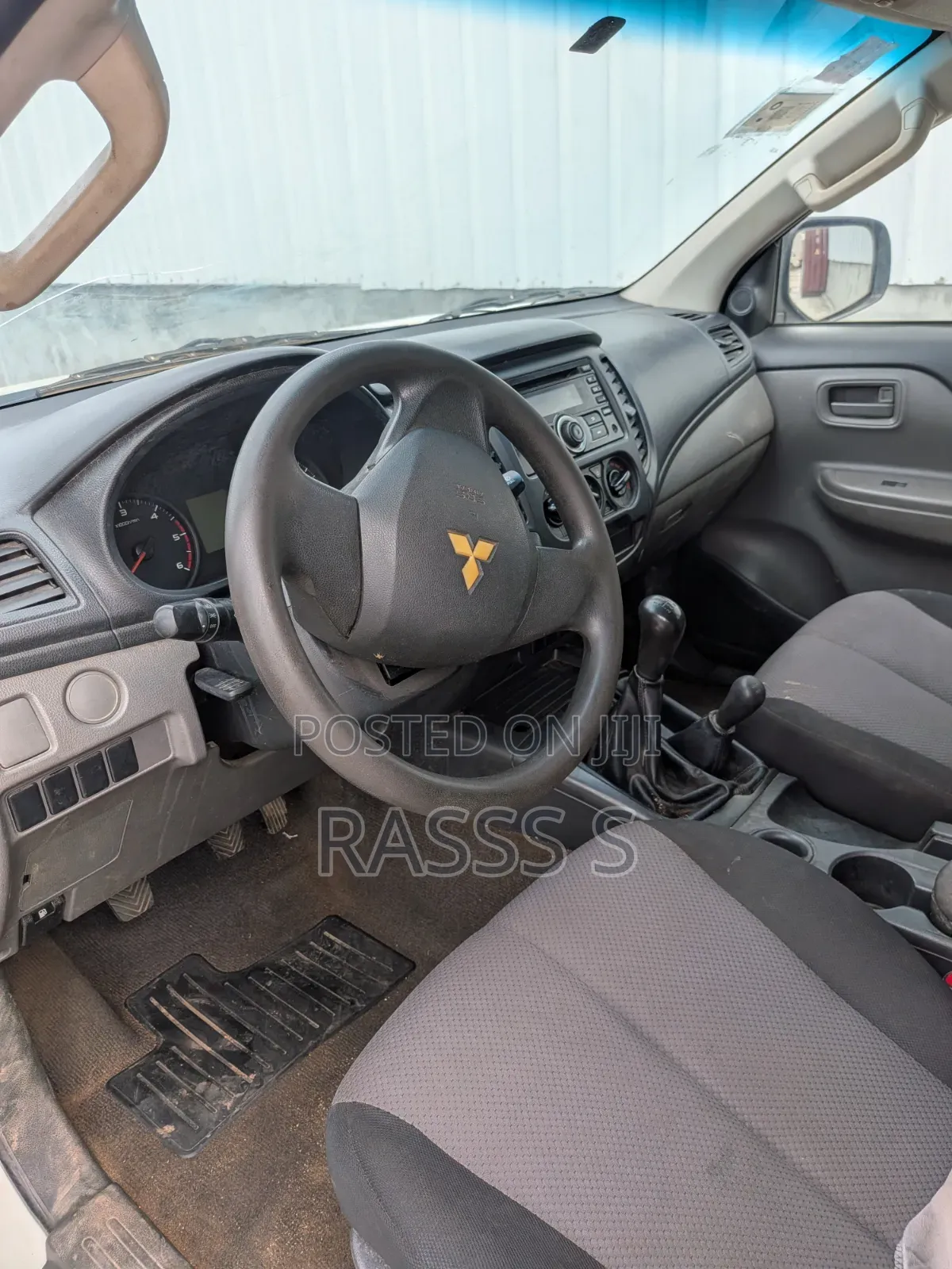 Mitsubishi L200 2019 White