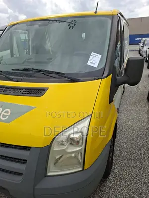 Ford Transit 2013 Yellow