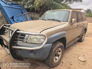 Nissan Patrol 2008 Gold