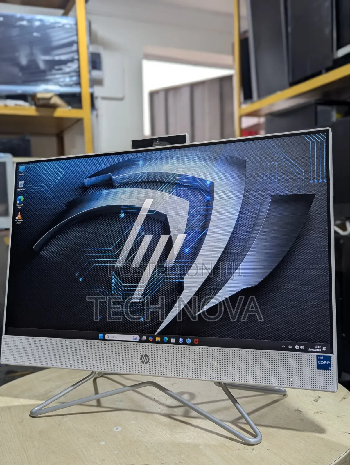 Desktop Computer HP 200 G4 22 All-in-One 16GB Intel Core i5 SSD 512GB