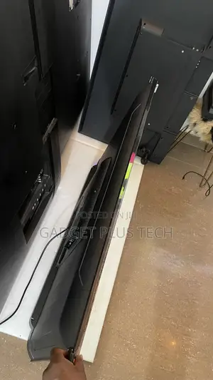 New No Box 50” Samsung Andriod Smart TV From China