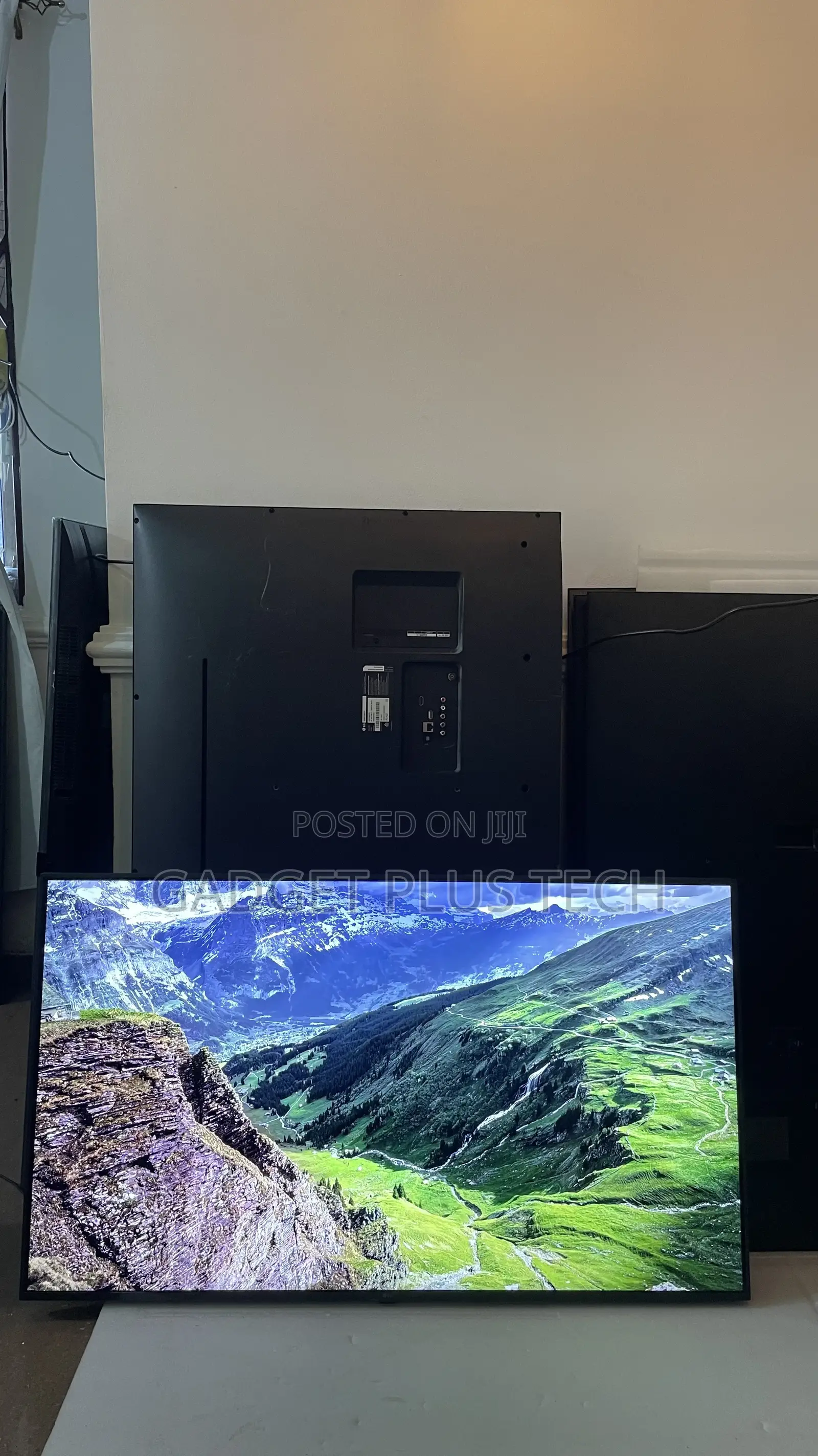 2024 50” LG ThinQ Ai 4K UHD Smart TV