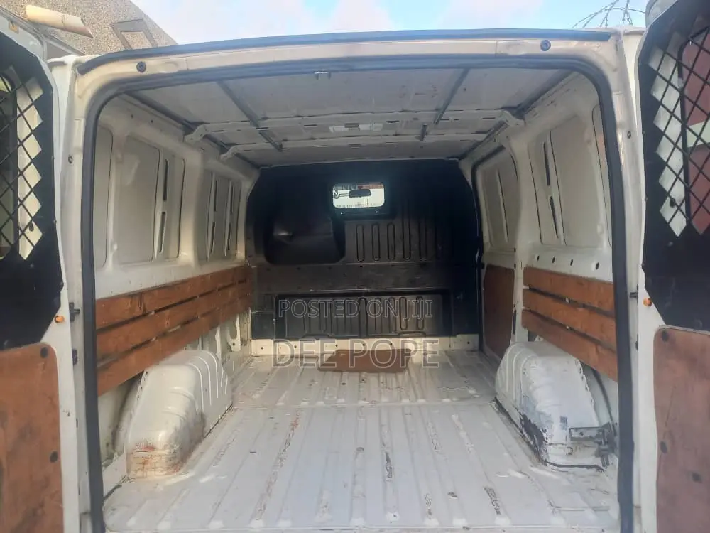 Ford Transit 2005 White