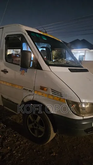 Mercedes-Benz Sprinter 2007 White