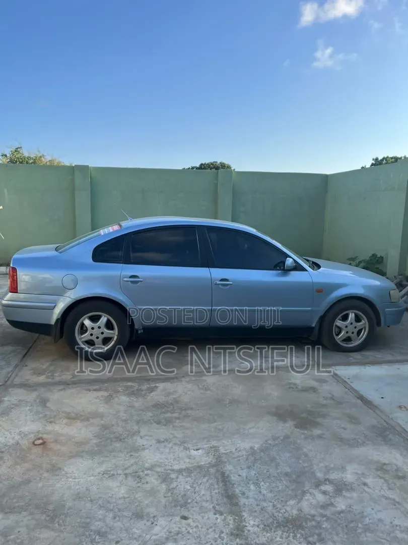 Volkswagen Passat GLS Sedan 1998 Blue
