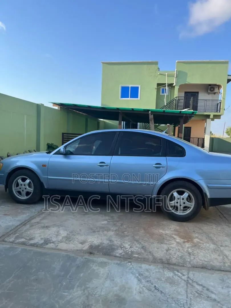 Volkswagen Passat GLS Sedan 1998 Blue