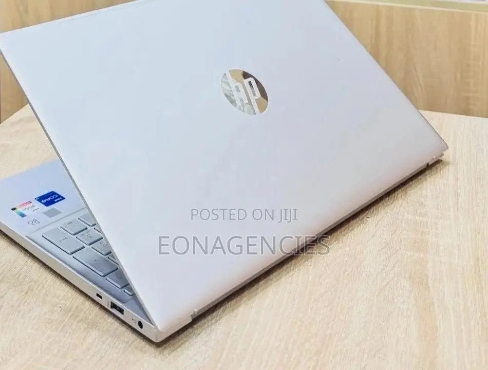 New Laptop HP 16GB Intel Core Ultra 7 SSD 1T