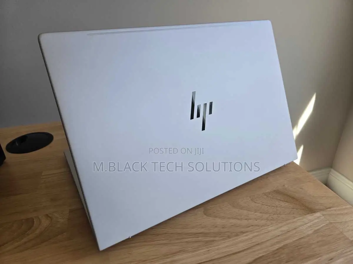 New Laptop HP 16GB AMD Ryzen 5 SSD 512GB