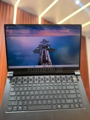 Laptop Alienware M15 16GB AMD Ryzen 7 SSD 512GB