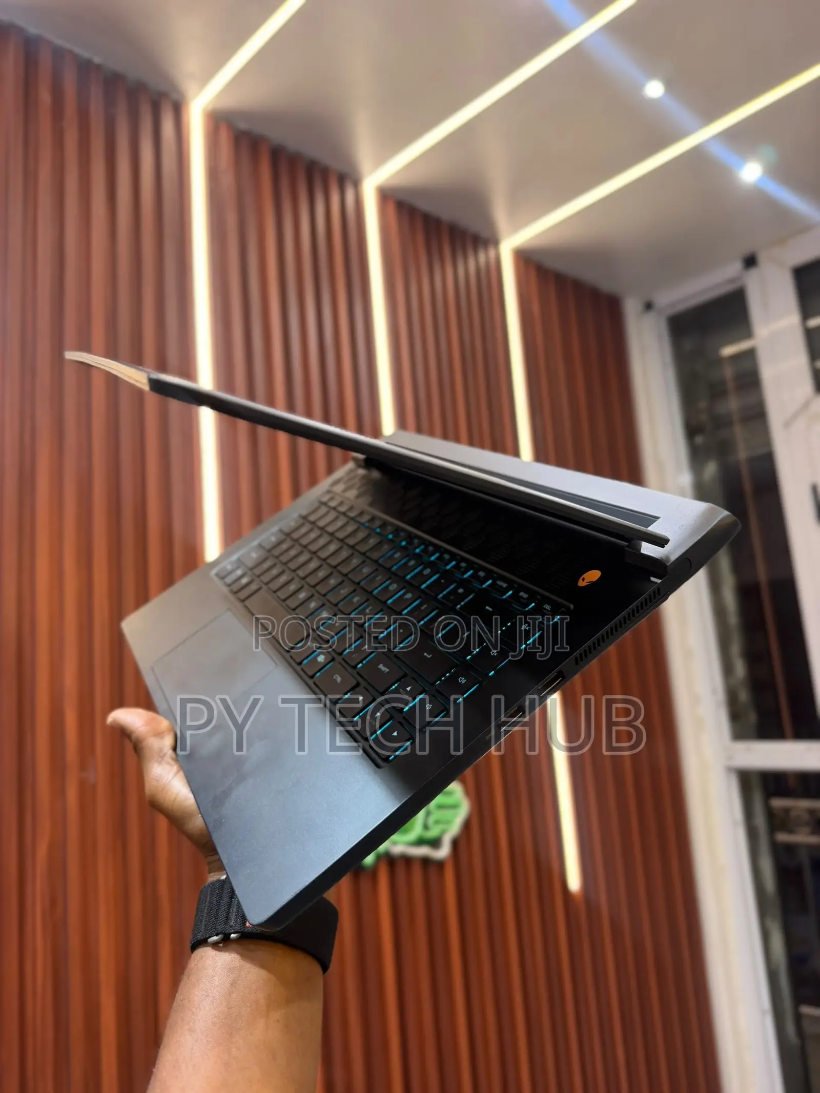 Laptop Alienware M15 16GB AMD Ryzen 7 SSD 512GB