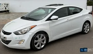 Hyundai Elantra Limited Sedan FWD (1.8L 4cyl 6A) 2013 White