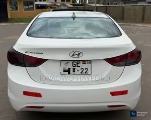 Hyundai Elantra Limited Sedan FWD (1.8L 4cyl 6A) 2013 White