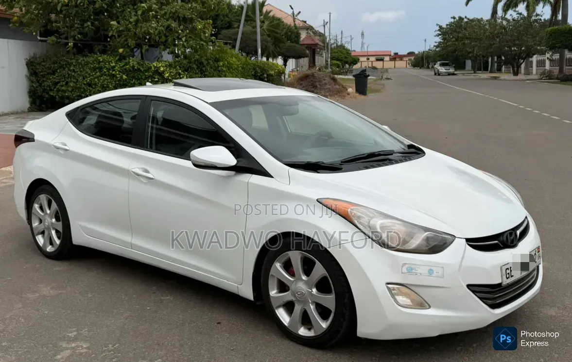 Hyundai Elantra Limited Sedan FWD (1.8L 4cyl 6A) 2013 White