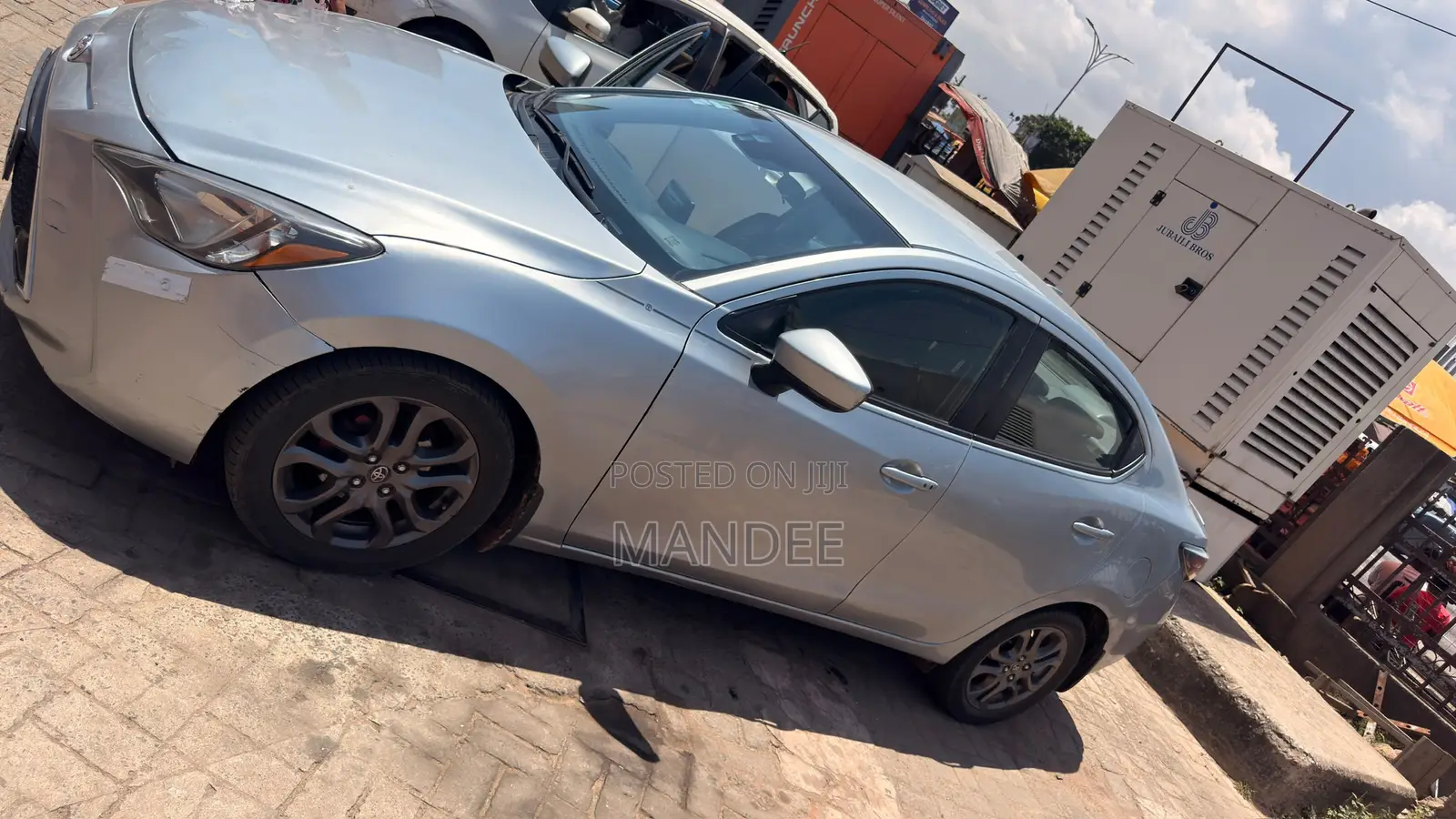 Toyota Yaris 2018 Silver