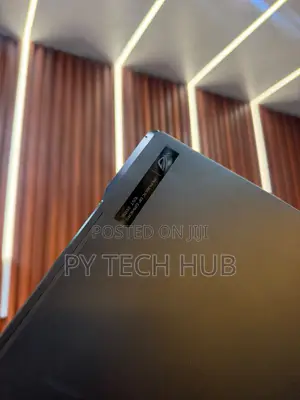 Laptop Asus ROG Zephyrus G16 16GB AMD Ryzen 7 SSD 512GB