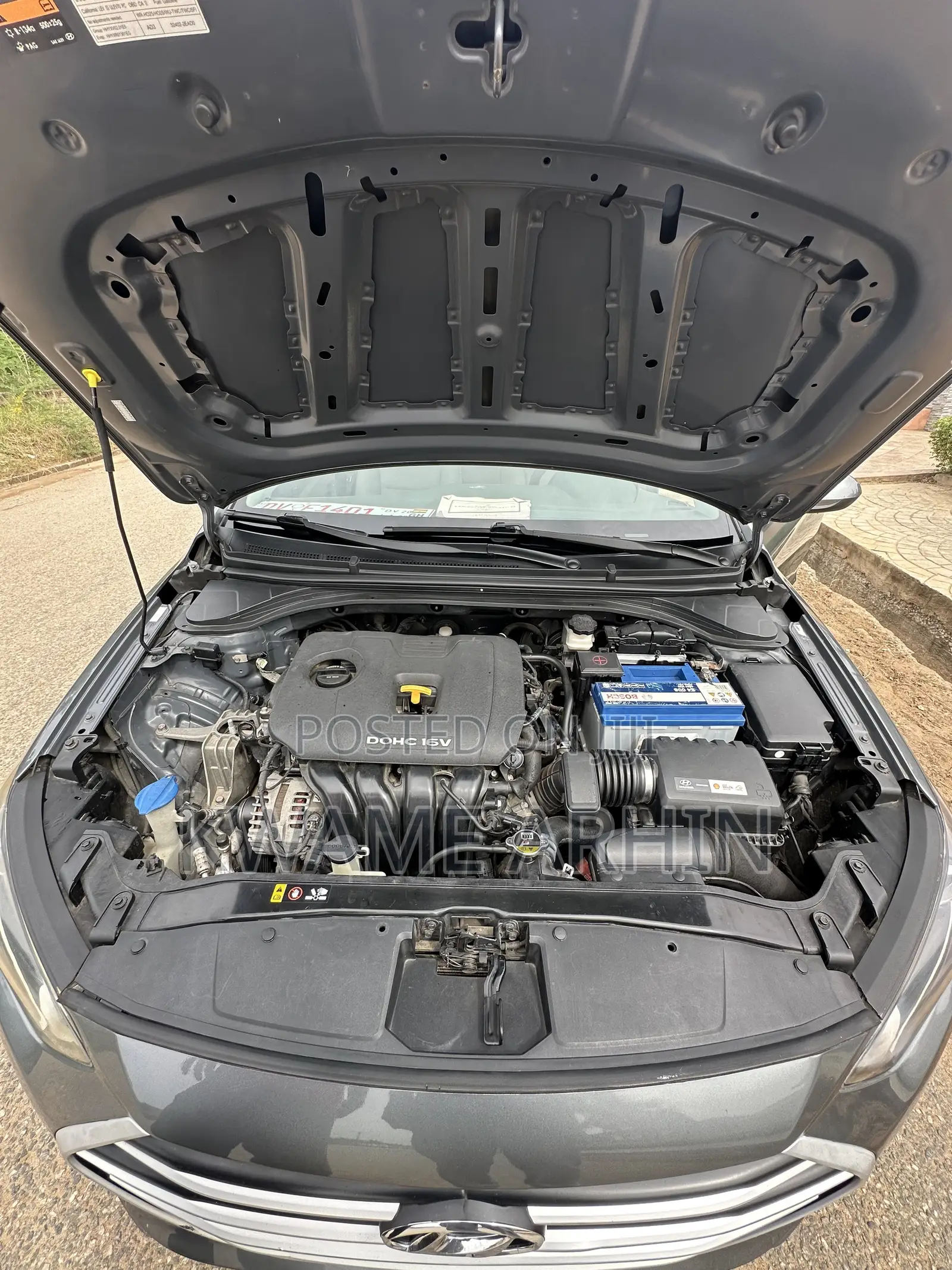 Hyundai Elantra SE Sedan FWD (2.0L 4cyl 6M) 2017 Gray