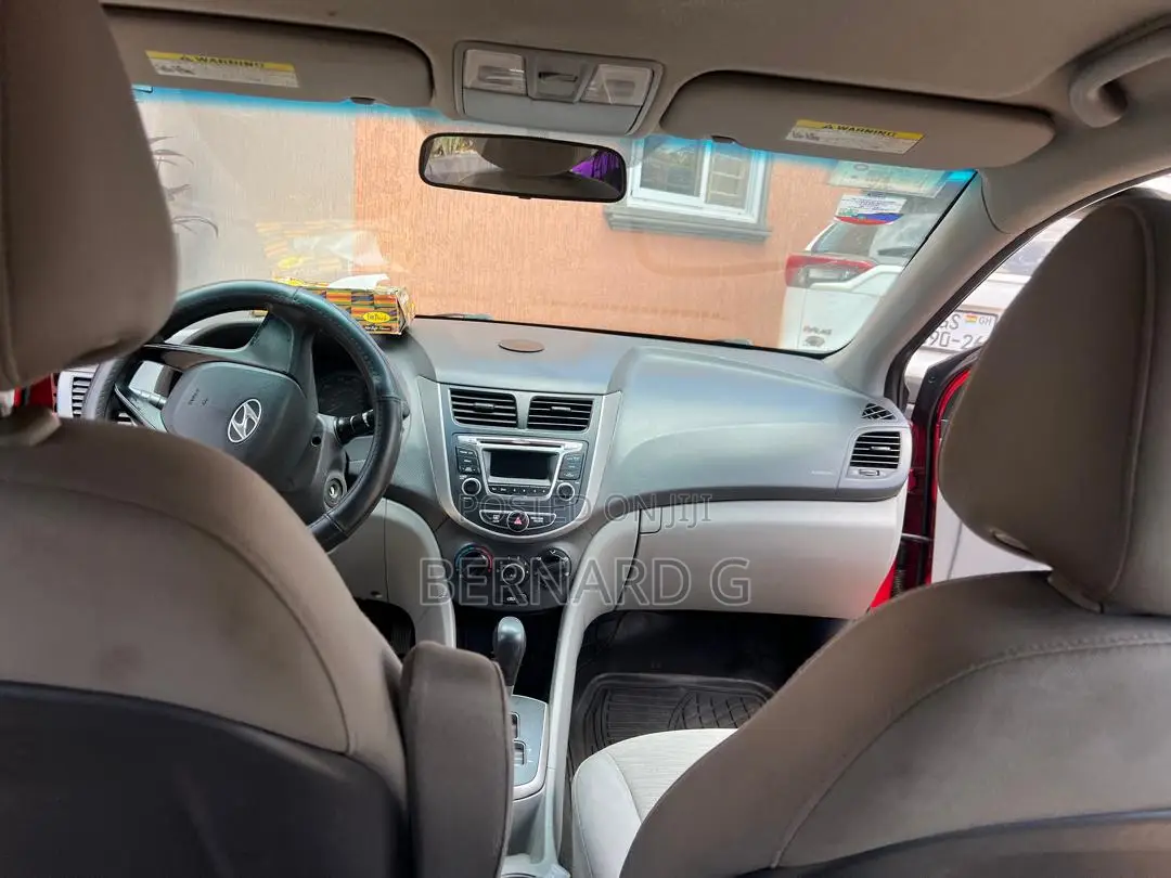 Hyundai Accent 2015 Red