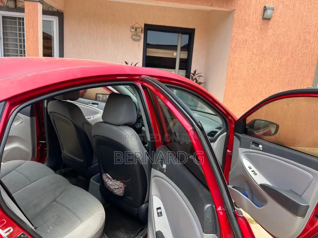 Hyundai Accent 2015 Red
