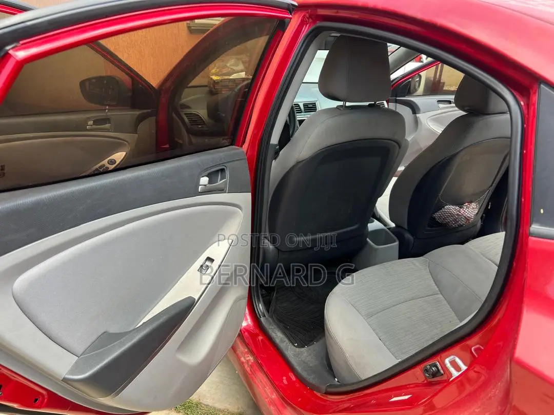 Hyundai Accent 2015 Red