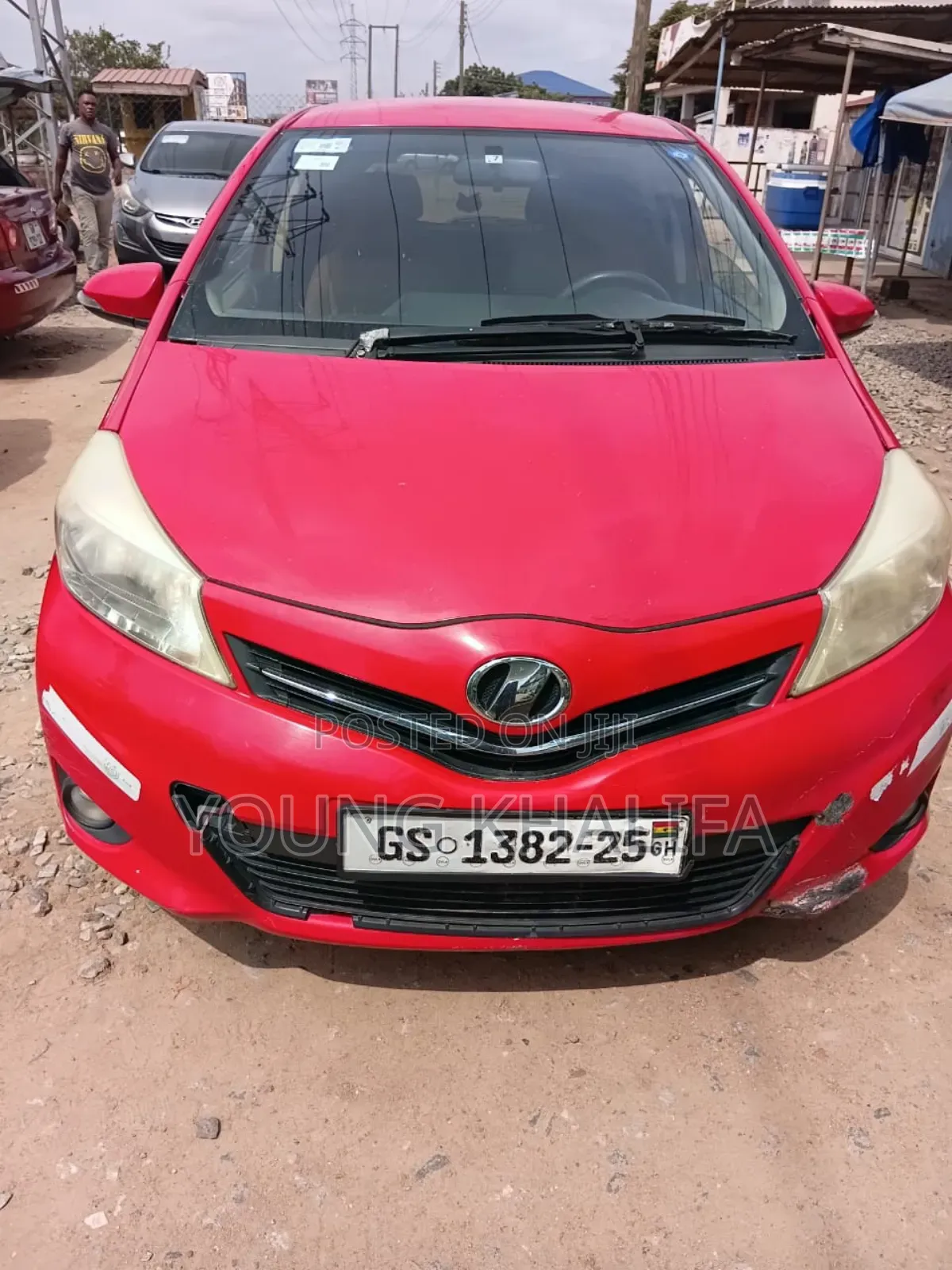 Toyota Vitz 2012 Red