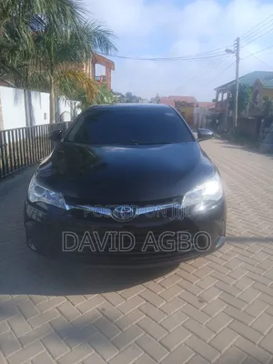 Toyota Camry Hybrid XLE 2023 Black
