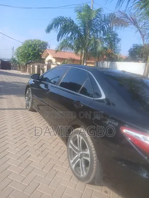 Toyota Camry Hybrid XLE 2023 Black