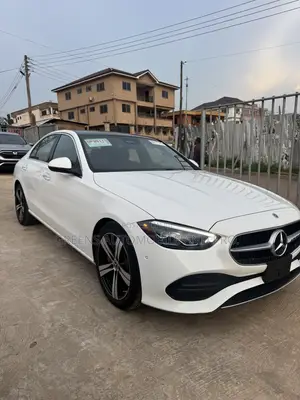 Mercedes-Benz C300 2025 White