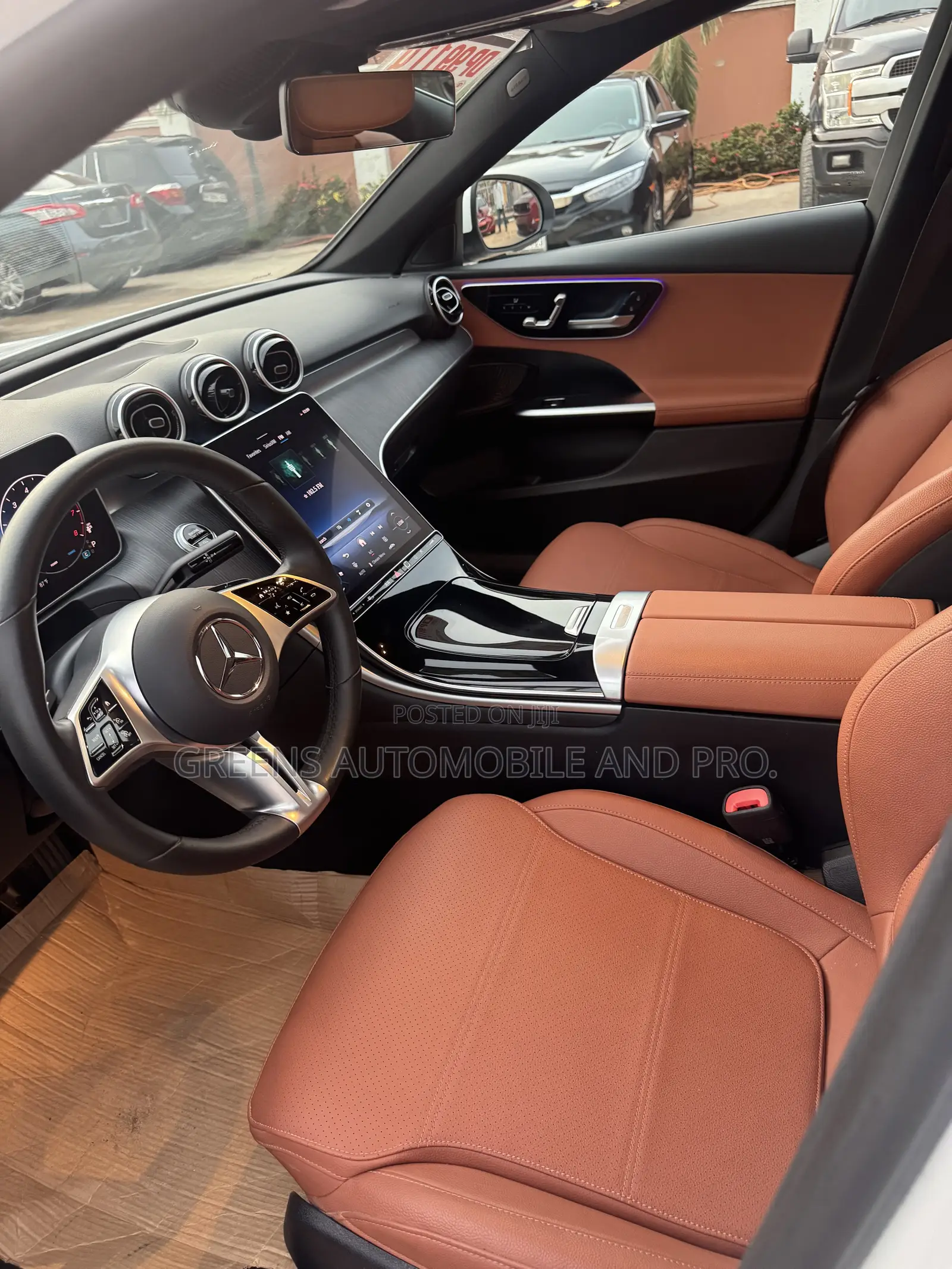 Mercedes-Benz C300 2025 White