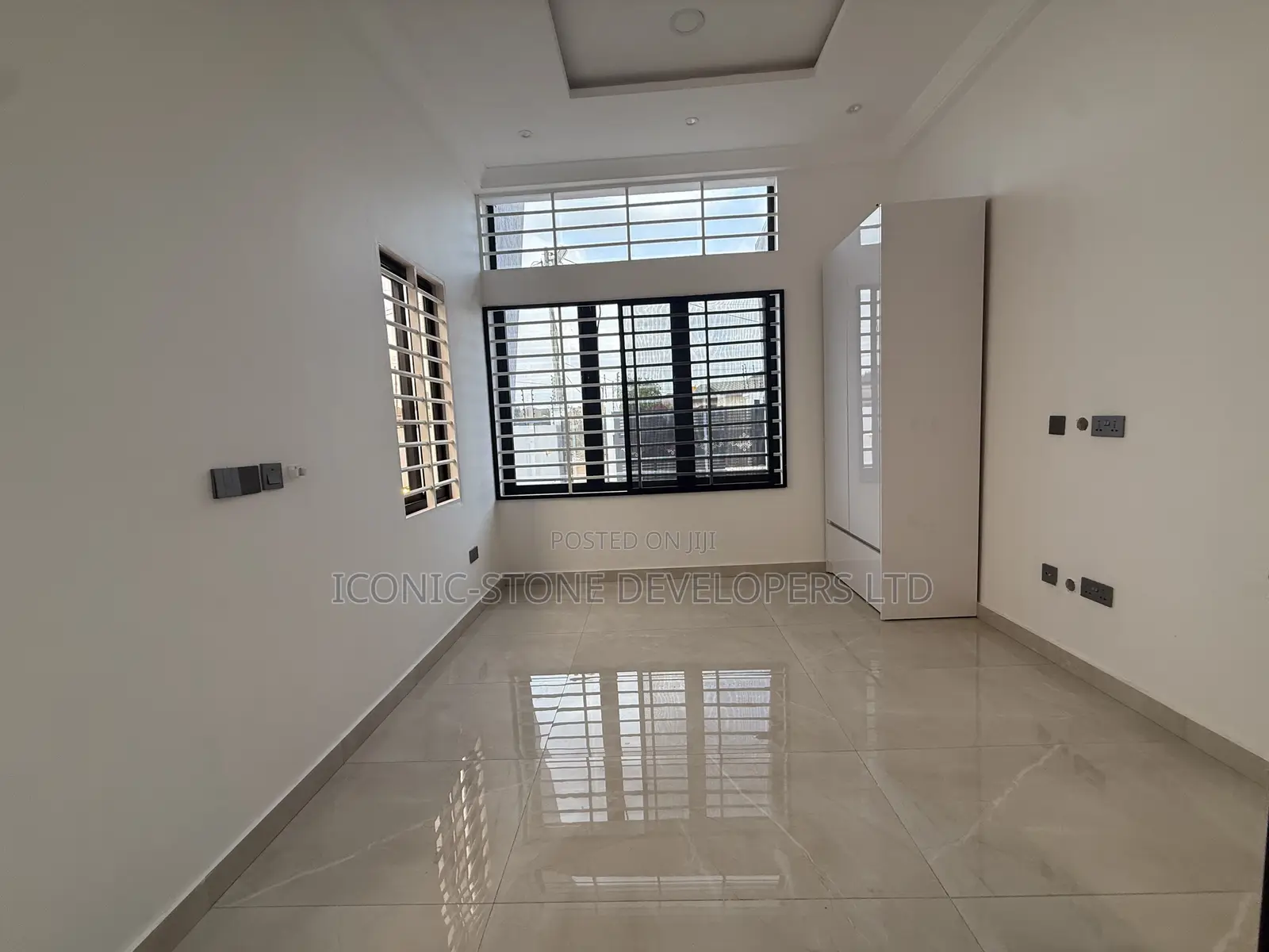 3bdrm House in Adenta Oyarifa Road. for sale