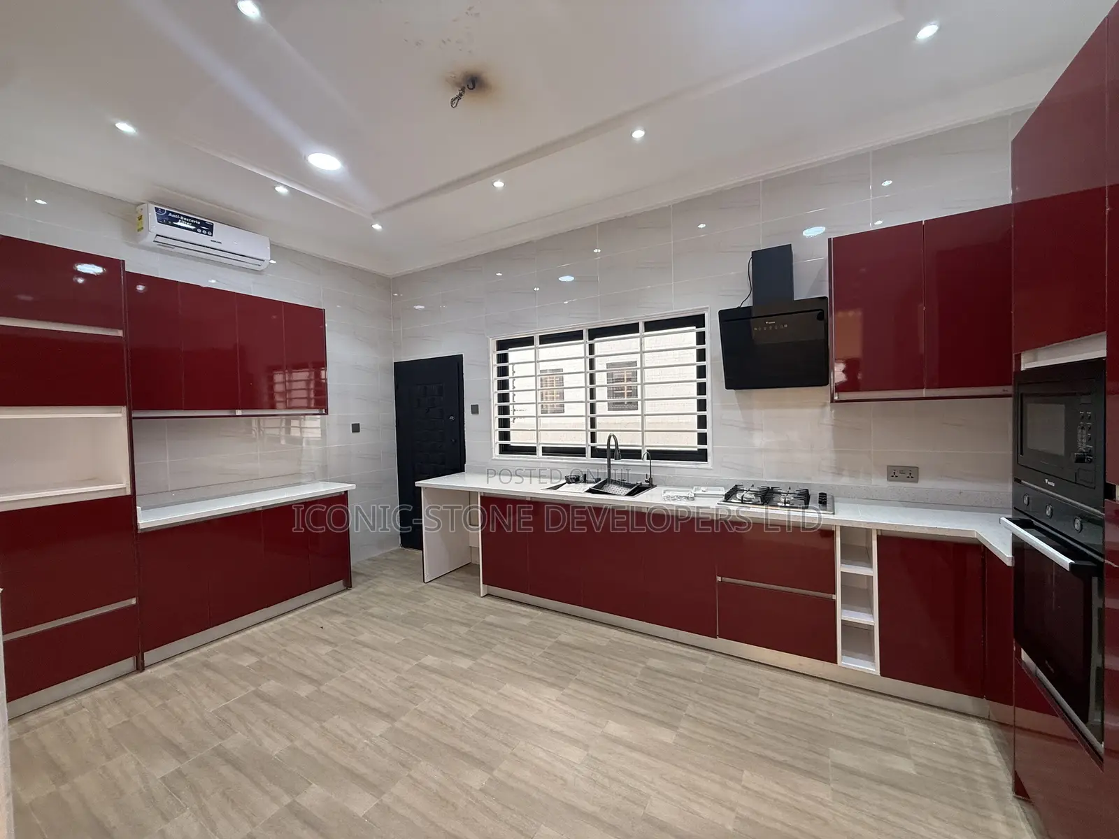 3bdrm House in Adenta Oyarifa Road. for sale