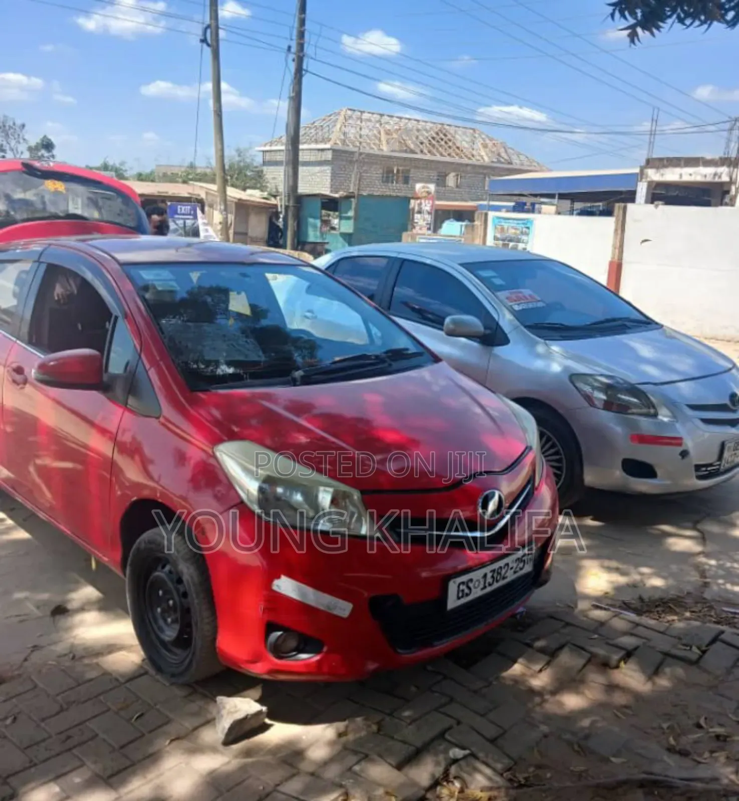 Toyota Vitz 2012 Red