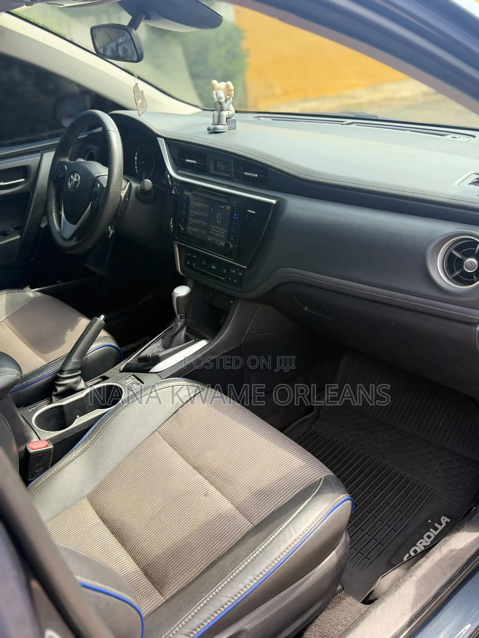 Toyota Corolla SE 4dr Sedan (1.8L 4cyl CVT) 2017 Gray