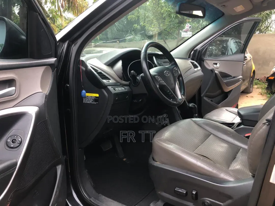 Hyundai Santa Fe 2015 Black
