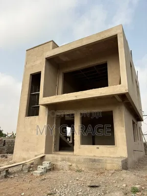 3bdrm Townhouse/Terrace in Amara Courts, Haatso for sale
