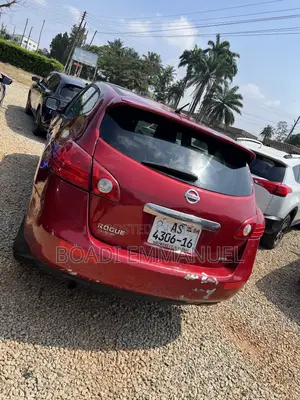 Nissan Rogue 2010 Red