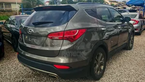 Hyundai Santa Fe Limited 4dr SUV AWD (3.3L 6cyl 6A) 2014 Gray