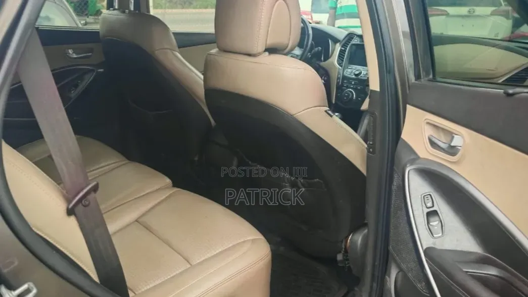 Hyundai Santa Fe Limited 4dr SUV AWD (3.3L 6cyl 6A) 2014 Gray