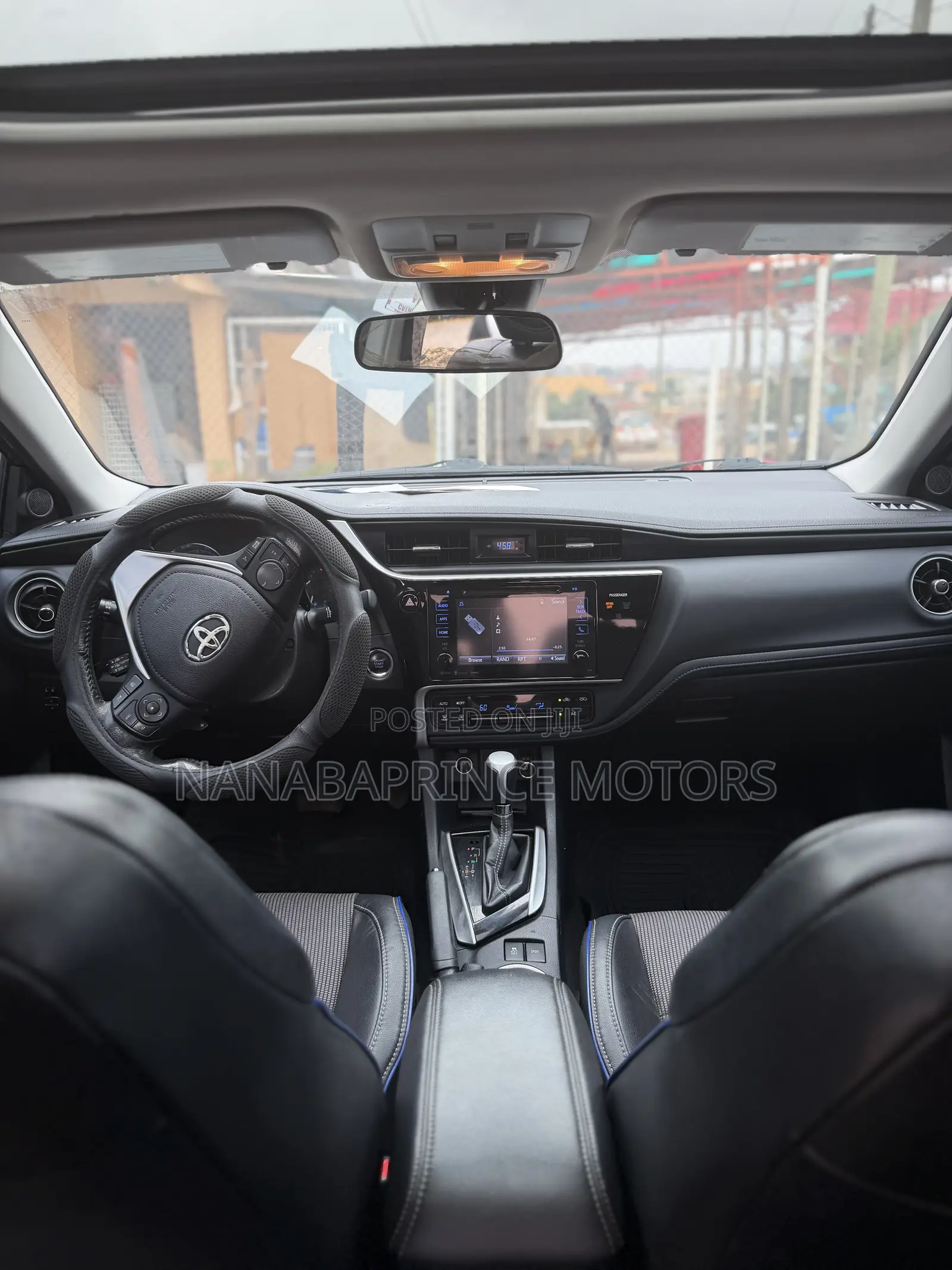Toyota Corolla SE Special Edition 4dr Sedan (1.8L 4cyl CVT) 2017 Gray