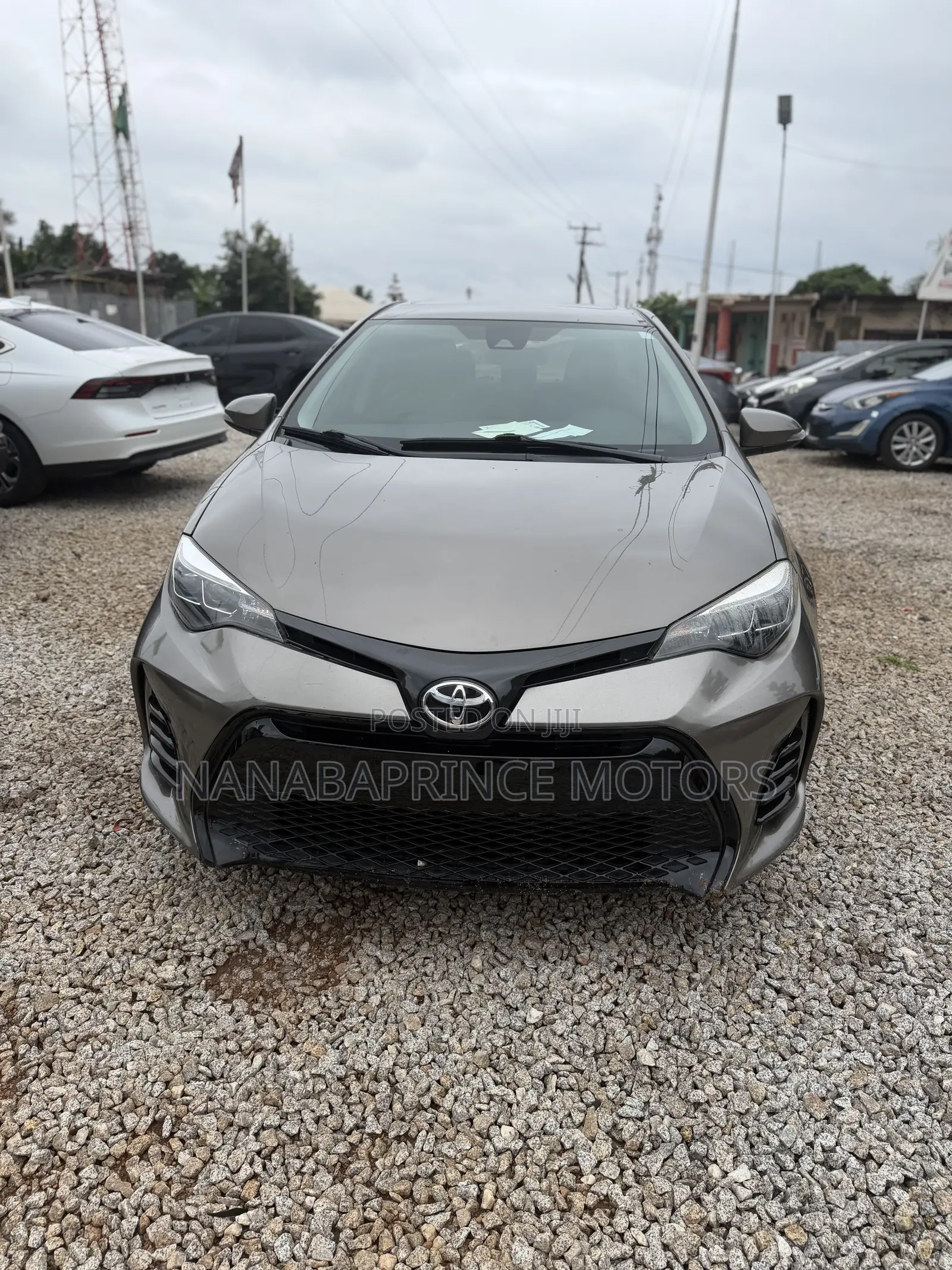 Toyota Corolla SE Special Edition 4dr Sedan (1.8L 4cyl CVT) 2017 Gray